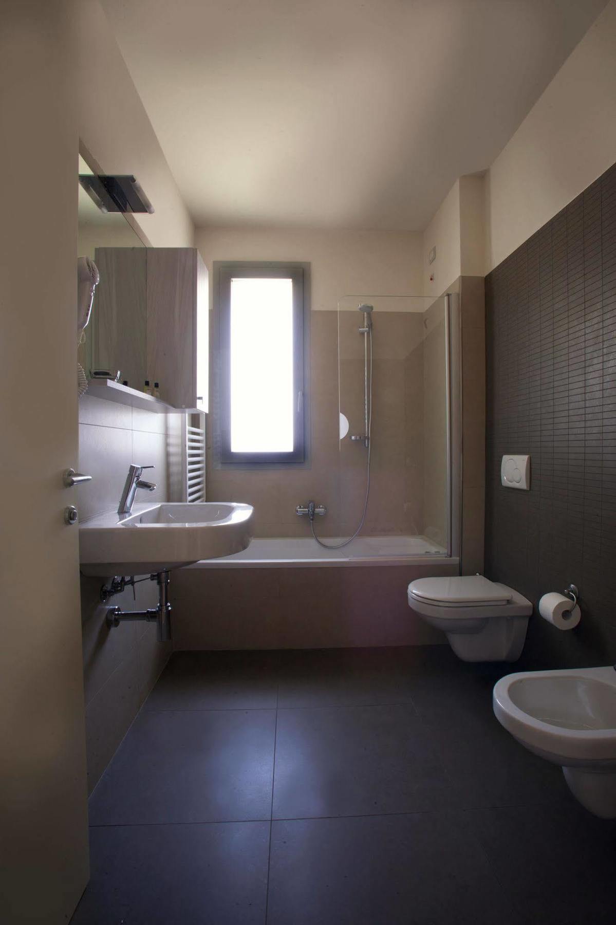 Residence Le Querce Cernusco Sul Naviglio Bagian luar foto